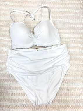 NWOT VICTORIA'S SECRET The Classic White High Waist Bikini Scalloped Top